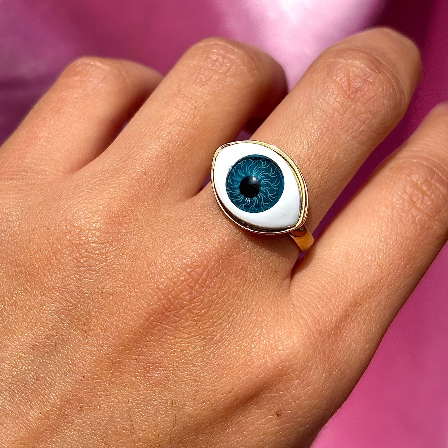 Anillo de ojo realista
